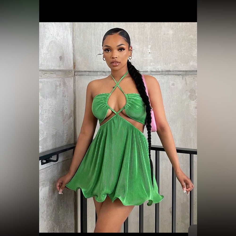 💚 Green dress